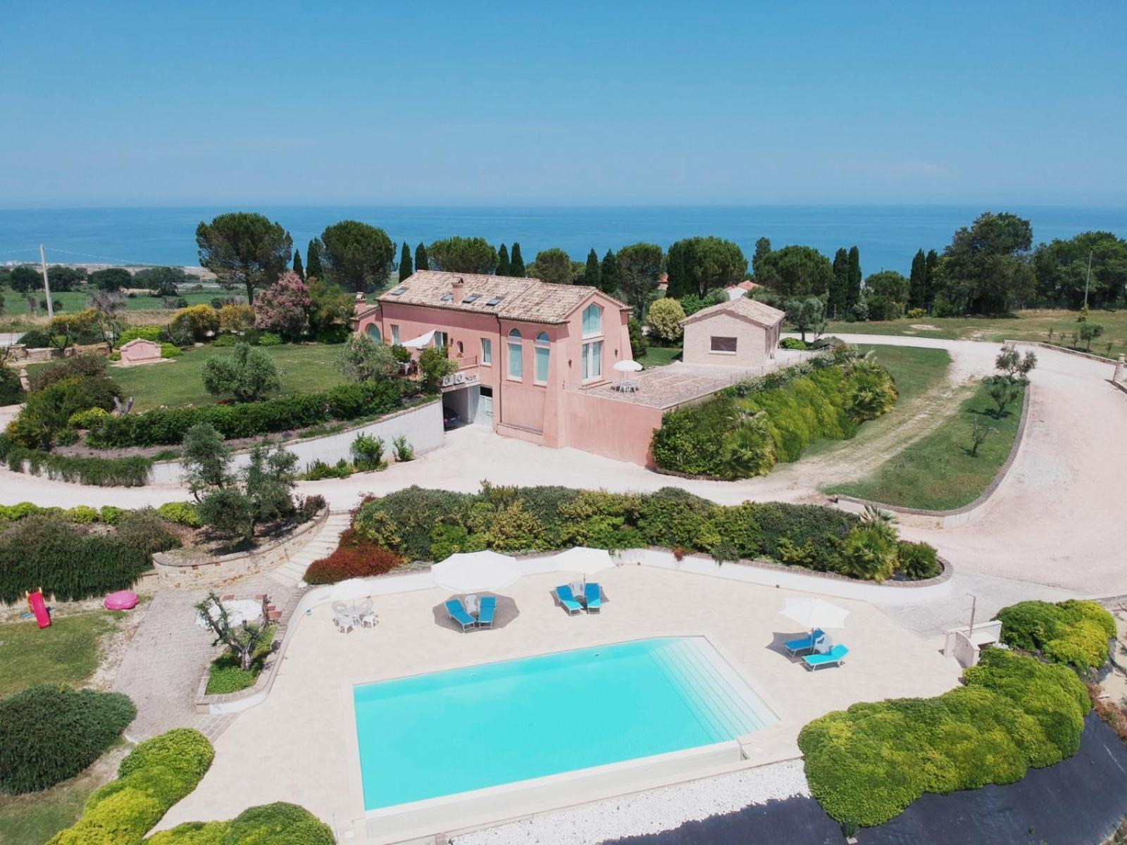 Nontiscordardime B&B Villa Agriturismo 西维尔诺瓦·马尔凯 外观 照片
