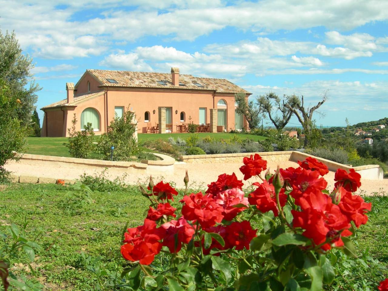 Nontiscordardime B&B Villa Agriturismo 西维尔诺瓦·马尔凯 外观 照片